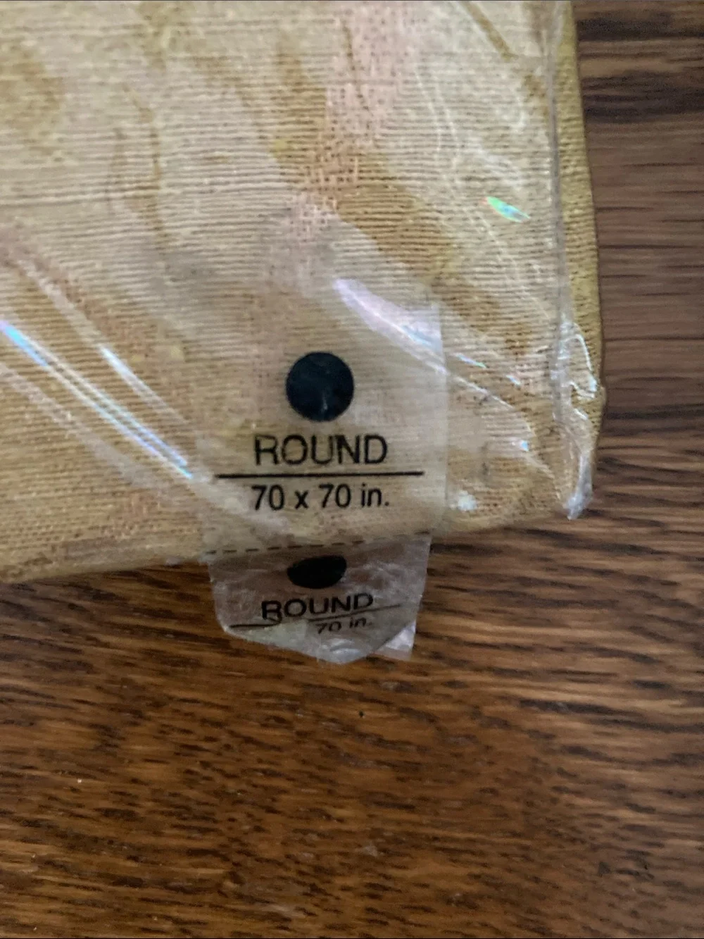 New round Vintage 50% silk 50% polyester gold leaves  Table cloth 70” round